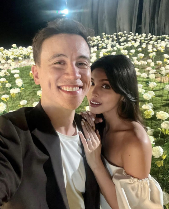 Look Maine Mendoza And Arjo Atayde Are Now Engaged When In Manila