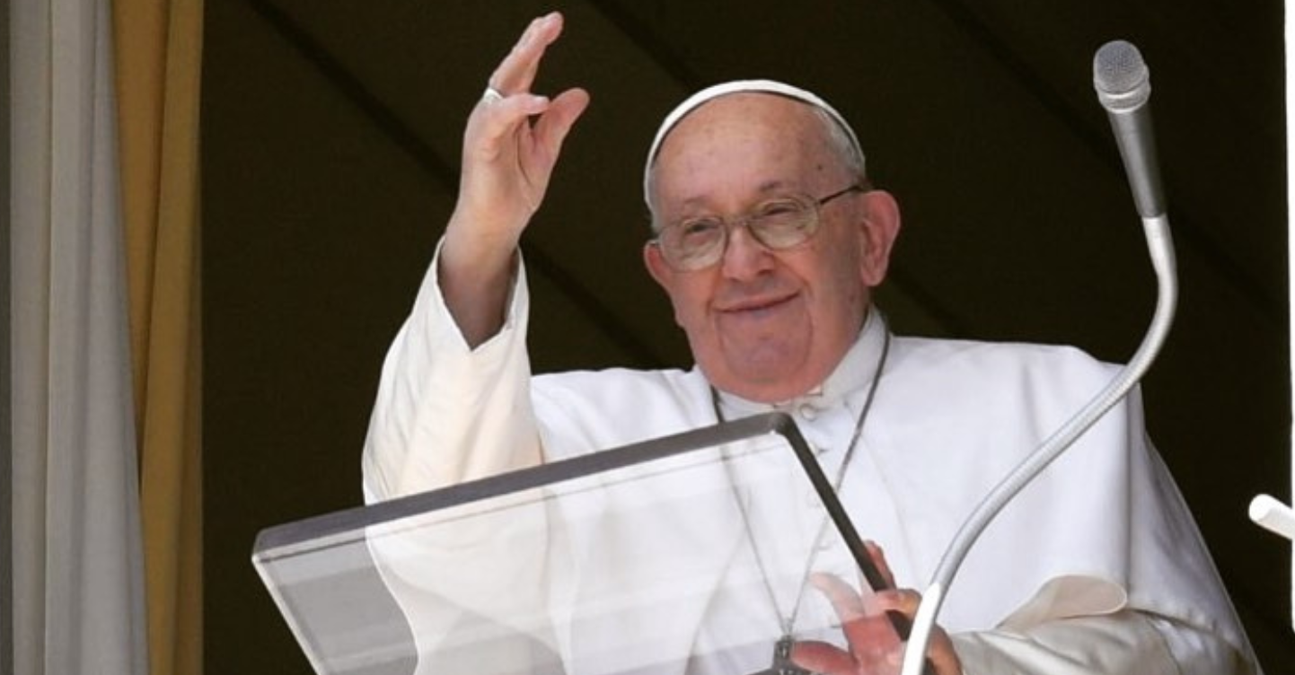 Pope Francis Approves Blessings For Same Sex Couples Under Certain