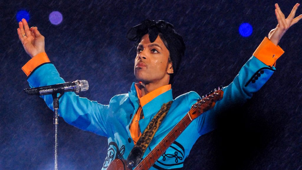 WATCH Prince's Legendary Super Bowl Halftime Show Performance When