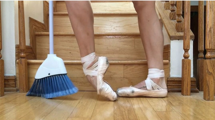 watch-cute-video-shows-how-a-ballerina-would-clean-the-house-when-in