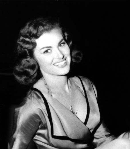 CONCURSO MEJOR MISS UNIVERSO DE LA HISTORIA  / LA GANADORA ES........................ - Página 17 Christiane-Martel-1953-Miss-Universe