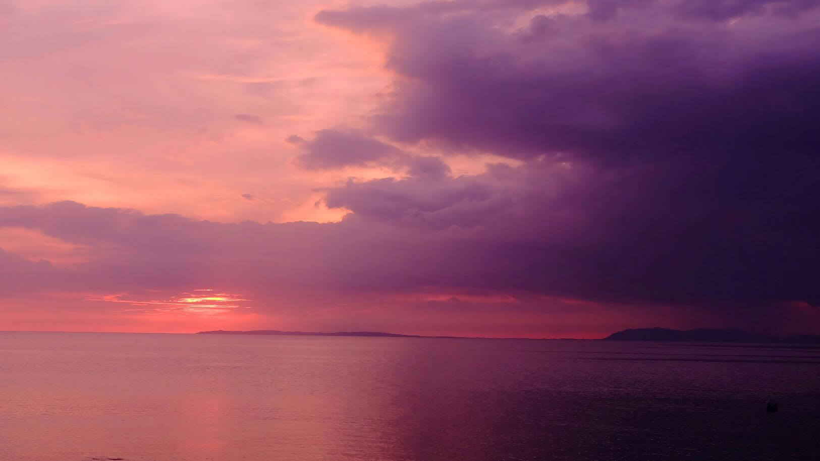 LOOK: No Filter Needed, Batangas' Sunset Is Spectacular! - When In Manila