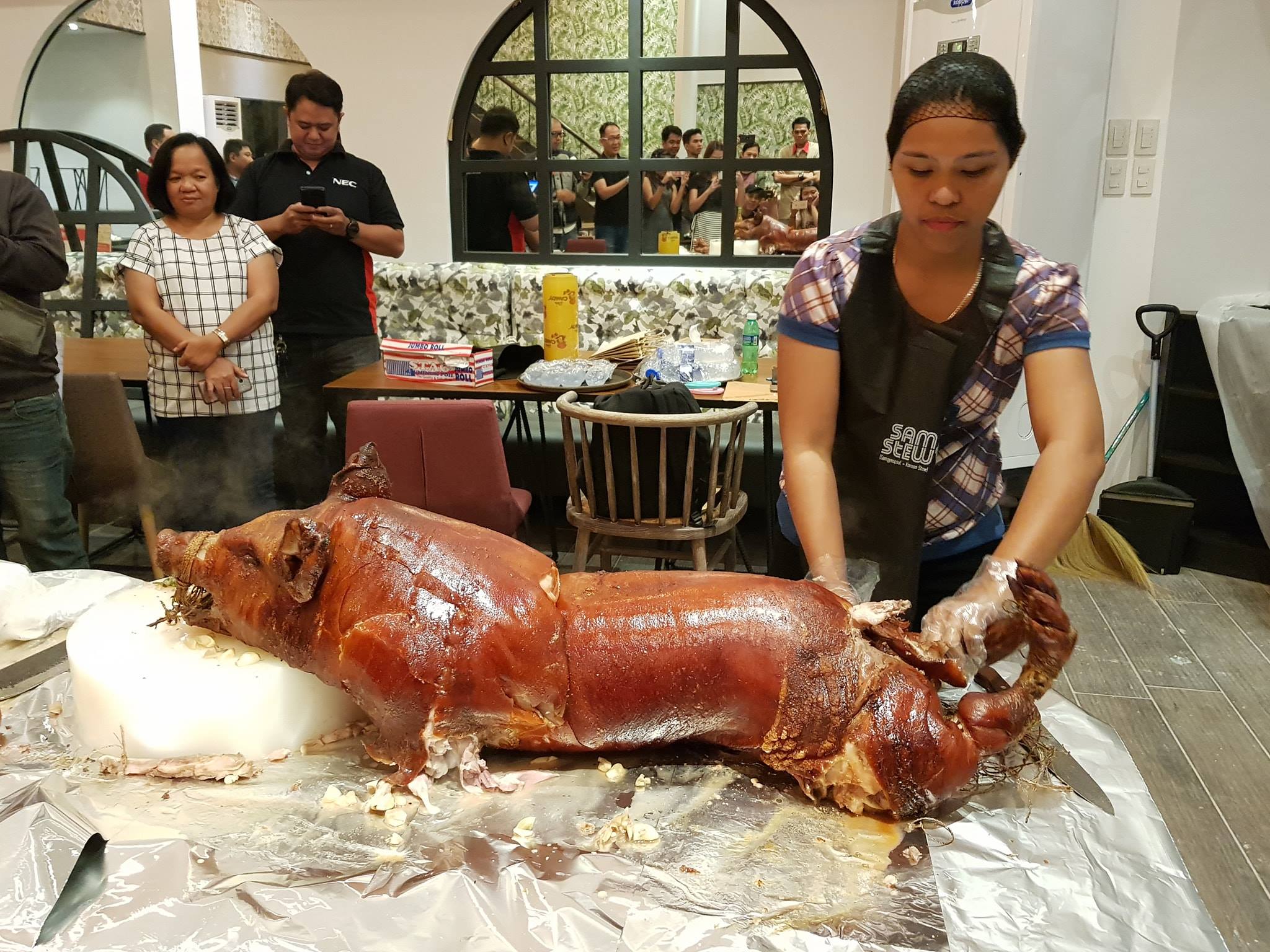 Look Ricos Lechon From Cebu Is Almost Here In Manila When In Manila 3912