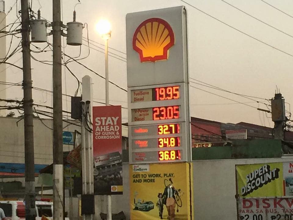 LOOK This photo shows fuel prices in 2016 and we kind'a miss it When