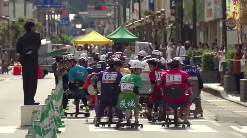 WATCH Office Chair Racing Looks Like The Greatest Sport Ever When   Office Chair Racing Japan 