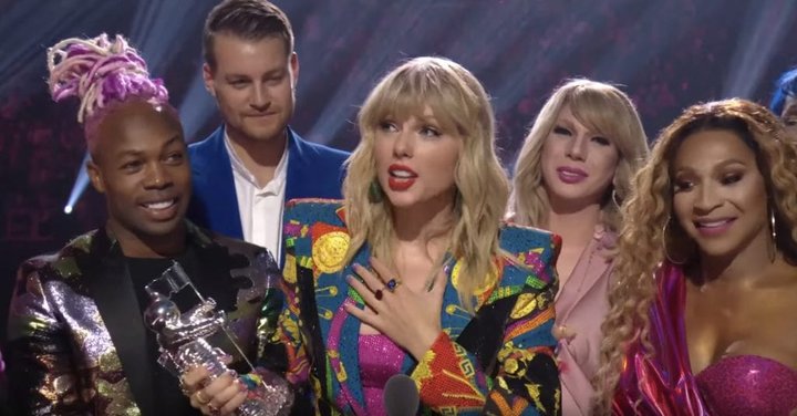 Taylor Swift Celebrates LGBTQ+ Rights At The MTV VMAs - When In Manila