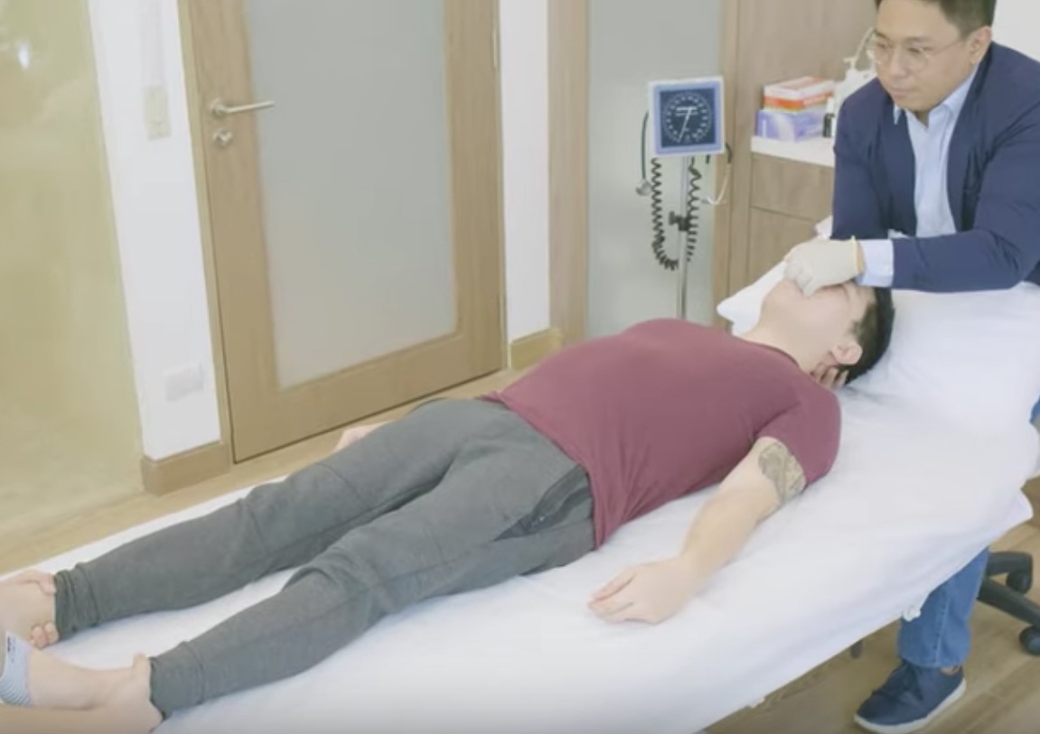 WATCH The Craziest Treatment For Back And Neck Pain In The Metro   Back Neck Pain Treatment 