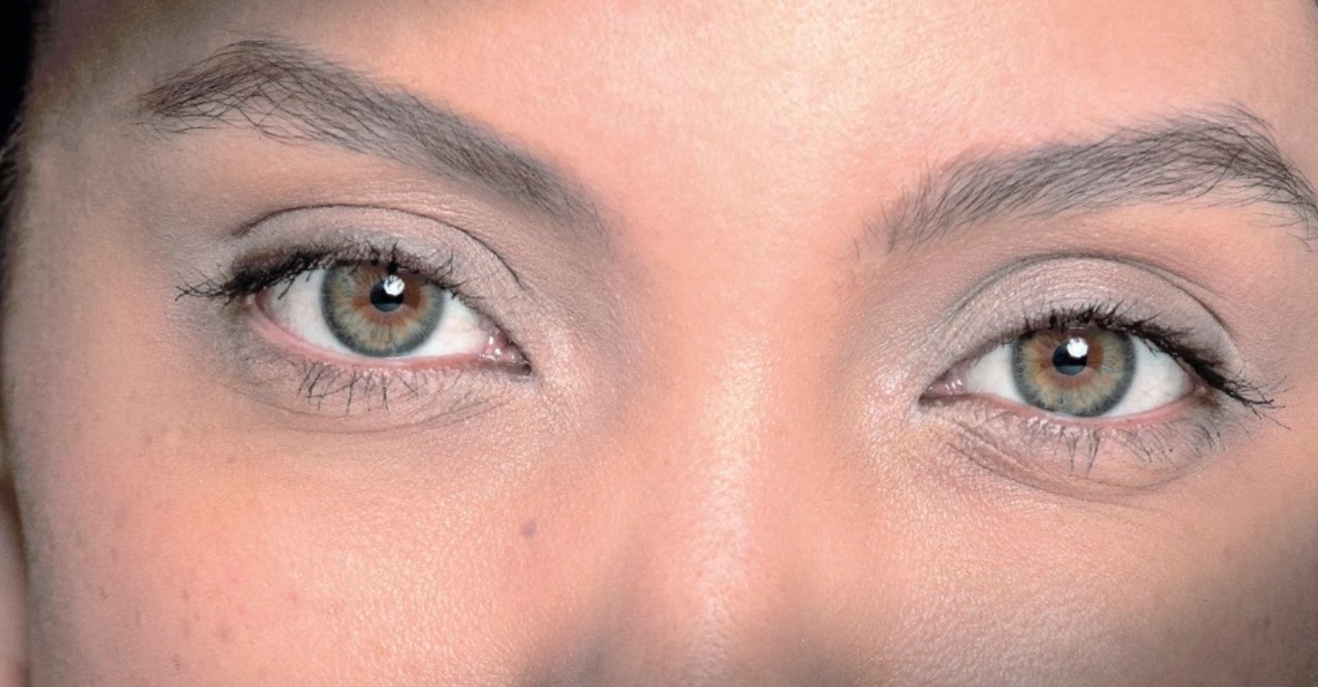 Wave Goodbye to Tired-Looking Eyes With This De-Puffing Under-Eye