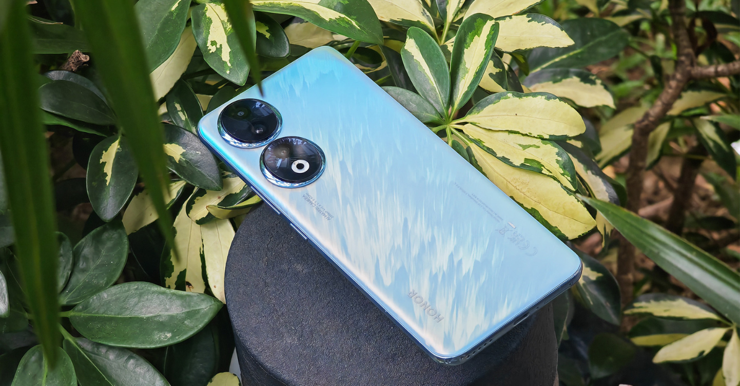 HONOR 90 5G Peacock Blue available in the Philippines - GadgetMatch