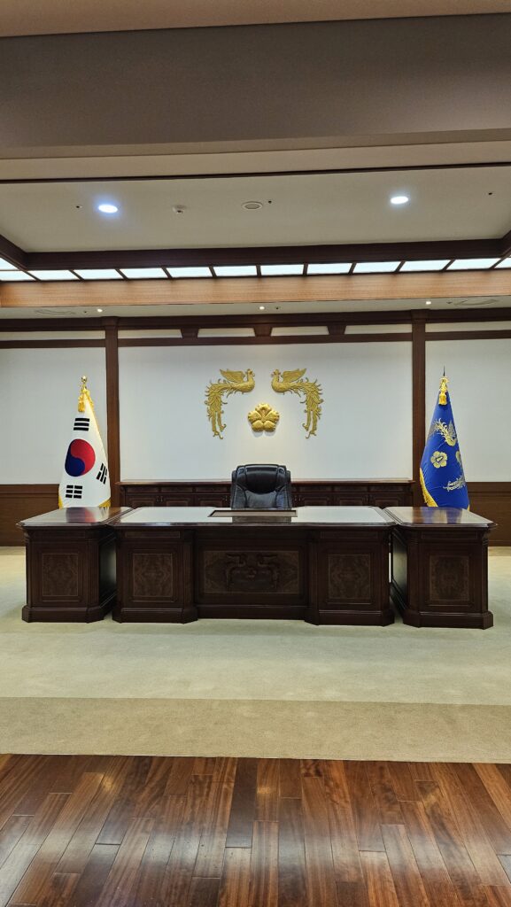 Places to Visit in Korea Presidential Archives Photo Op