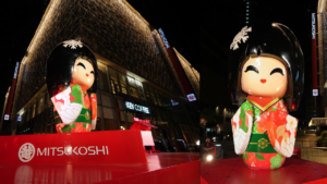 Giant Kokeshi Doll Mitsuko Unveiled in Mitsukoshi BGC