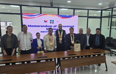 MOU SIGNING STANDING LEFT TO RIGHT